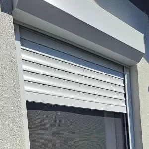 Műanyag tokos redőny